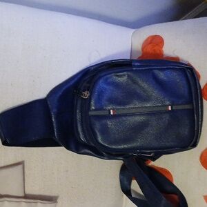 Vintage Tommy Hilfiger Unique Crossbody Bag